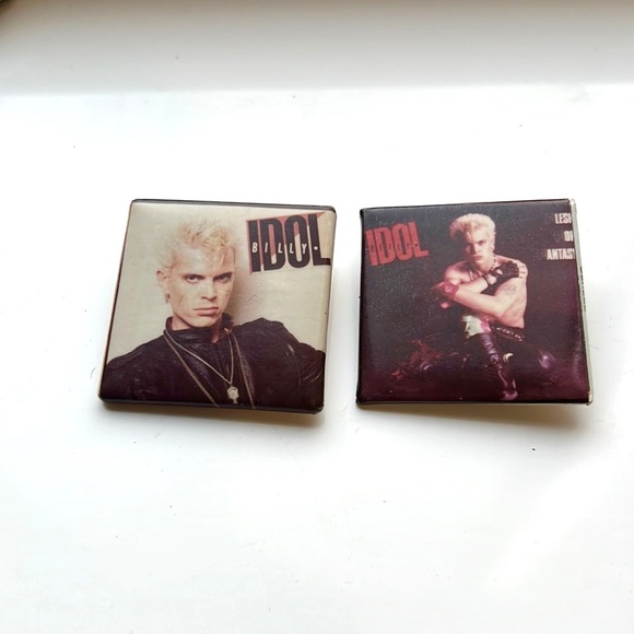 Billy Idol Vintage 80s Band Button – Set of 2 – Rock Pin Badge - Picture 2 of 4